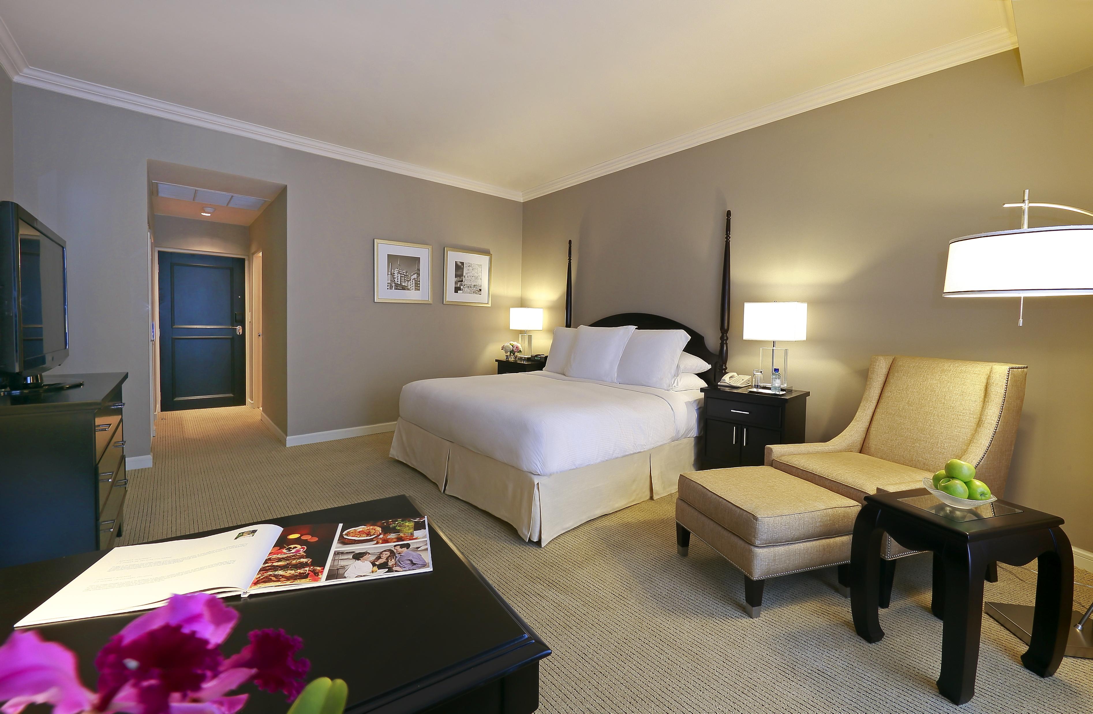 Bristol Panama, A Registry Collection Hotel Kültér fotó A room at the Four Seasons Hotel