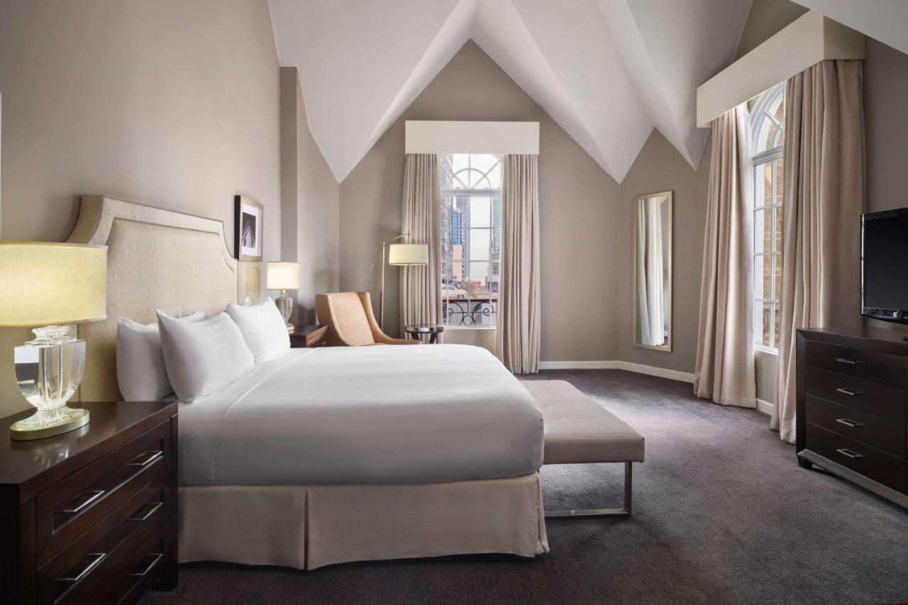Bristol Panama, A Registry Collection Hotel Kültér fotó A bedroom at the St. Regis New York