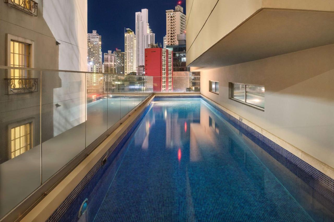 Bristol Panama, A Registry Collection Hotel Kültér fotó The rooftop pool at the hotel