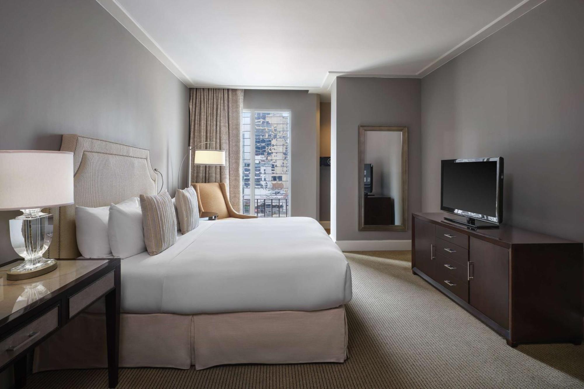 Bristol Panama, A Registry Collection Hotel Kültér fotó A bedroom at the Mandarin Oriental Washington DC