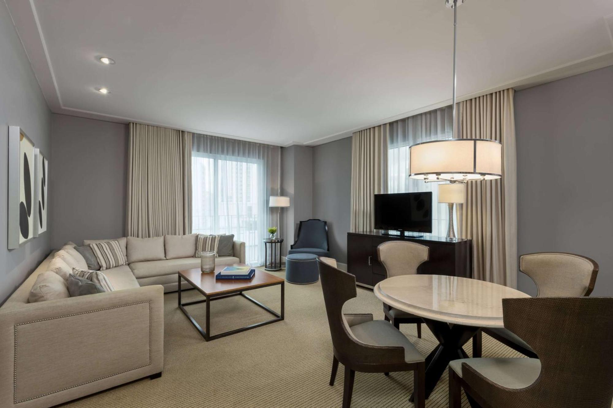 Bristol Panama, A Registry Collection Hotel Kültér fotó A suite at the Westin Palace, Madrid