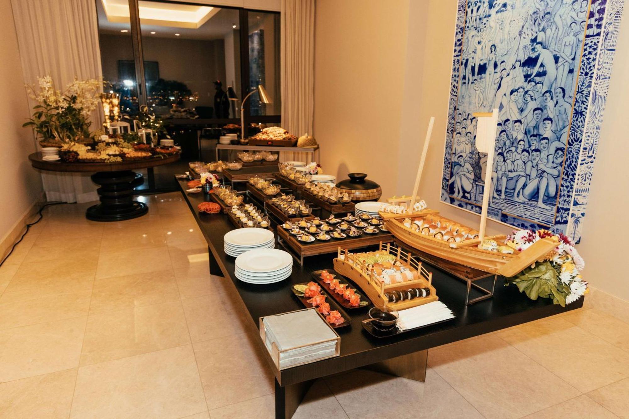 Bristol Panama, A Registry Collection Hotel Kültér fotó A buffet at a hotel